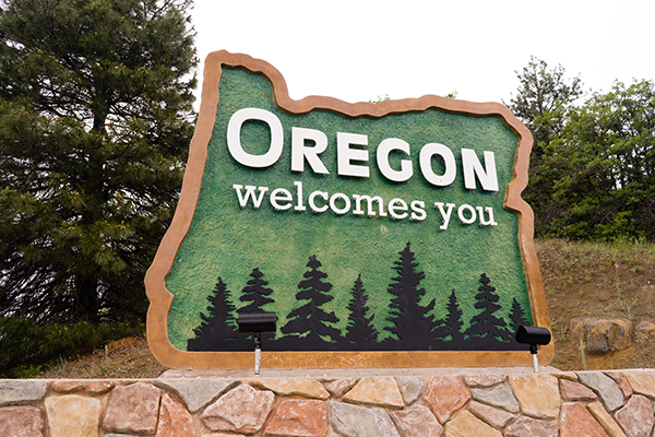 Oregon welcome sign